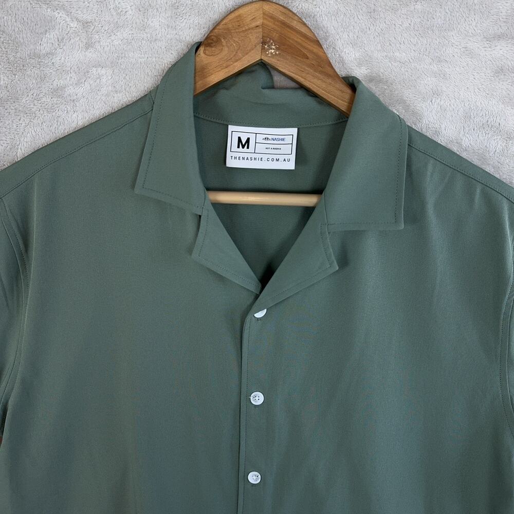 Nashie Button Down Shirt Men's Green Short Sleeve Camp Collar Not A Rashie